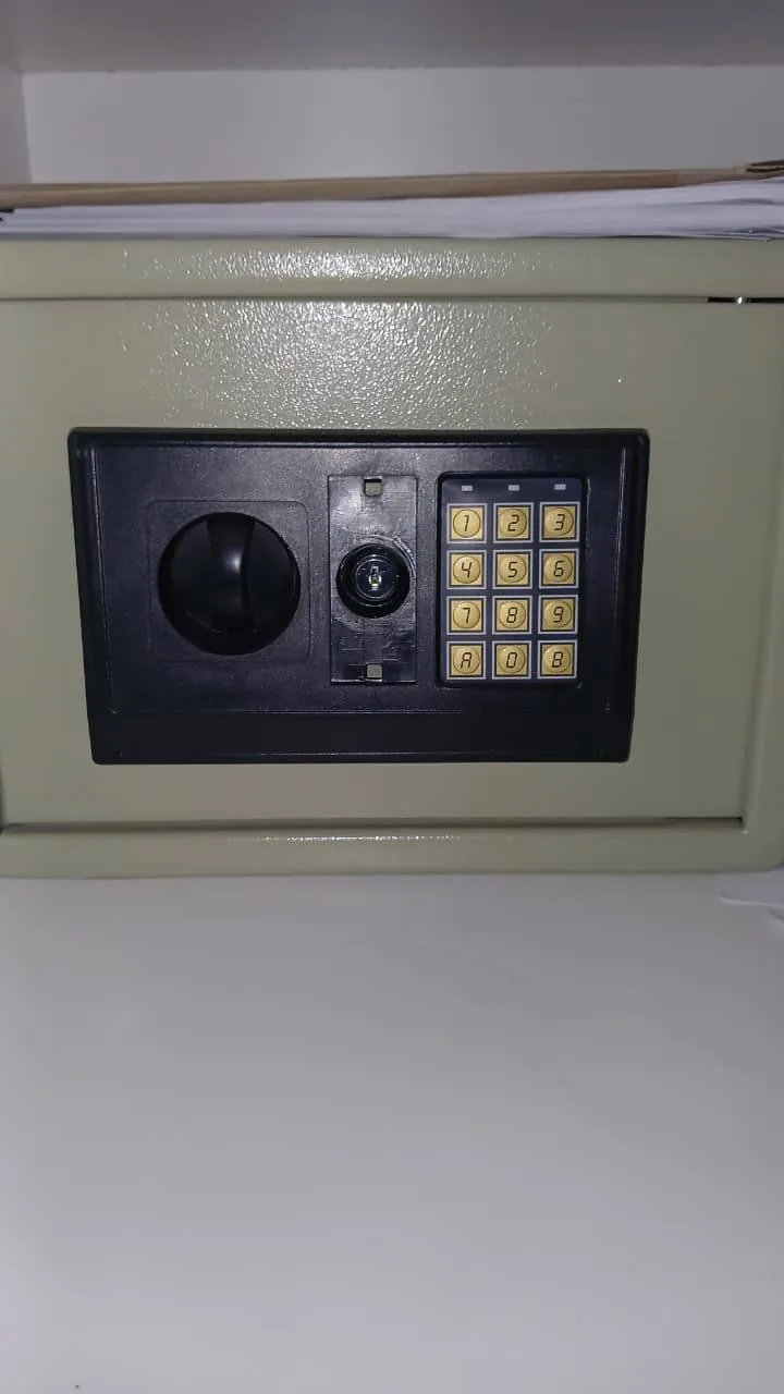 Wall-mounted domestic safe serviced after the keypad stopped responding